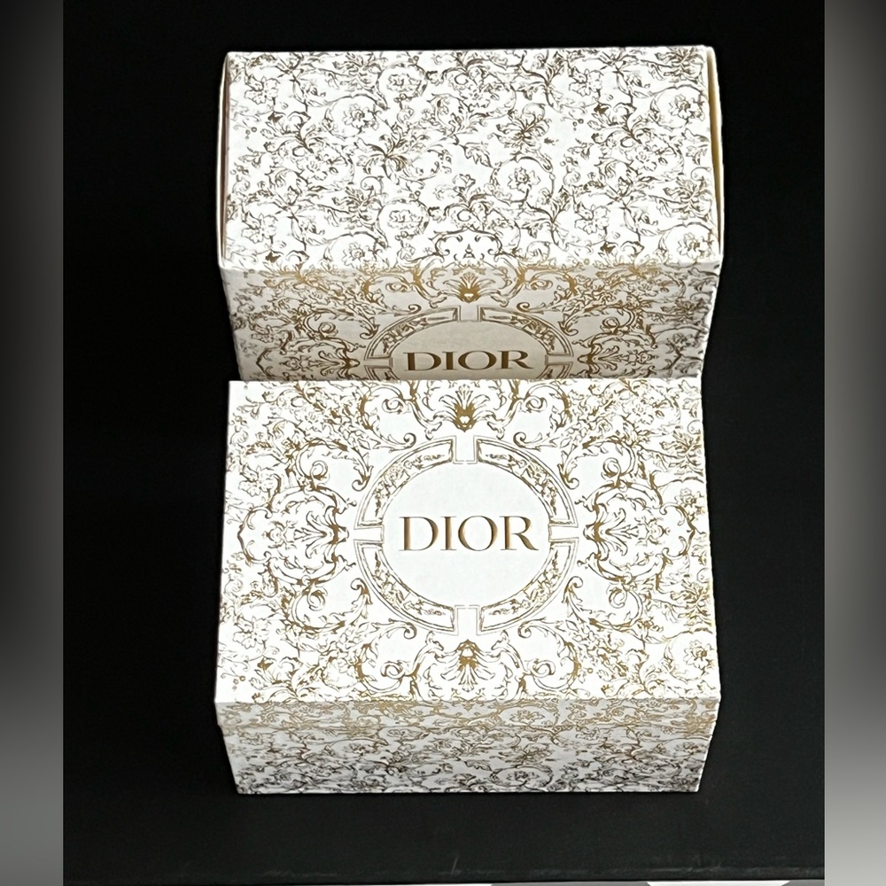 Limited edition jewelry/trinket box